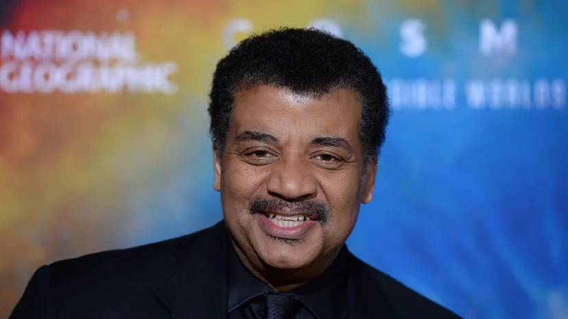 Neil deGrasse Tyson isn’t ready to buy into the crazy over UFOs